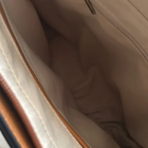 Elegant Tan Handbag Set of 3 - Picture 12 of 15